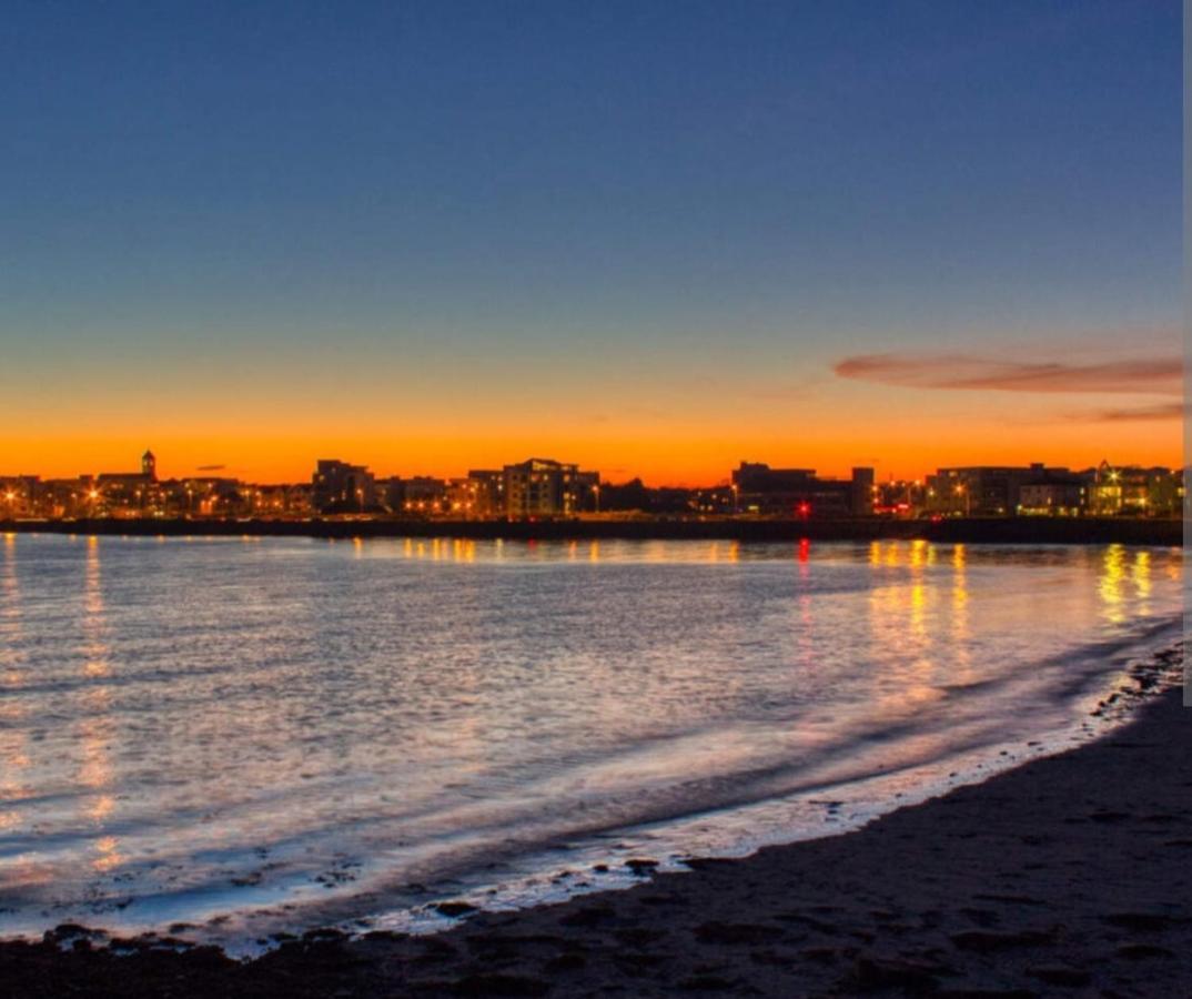 Salthill Village 3 Bed Apartment Γκάλγουεϊ Εξωτερικό φωτογραφία
